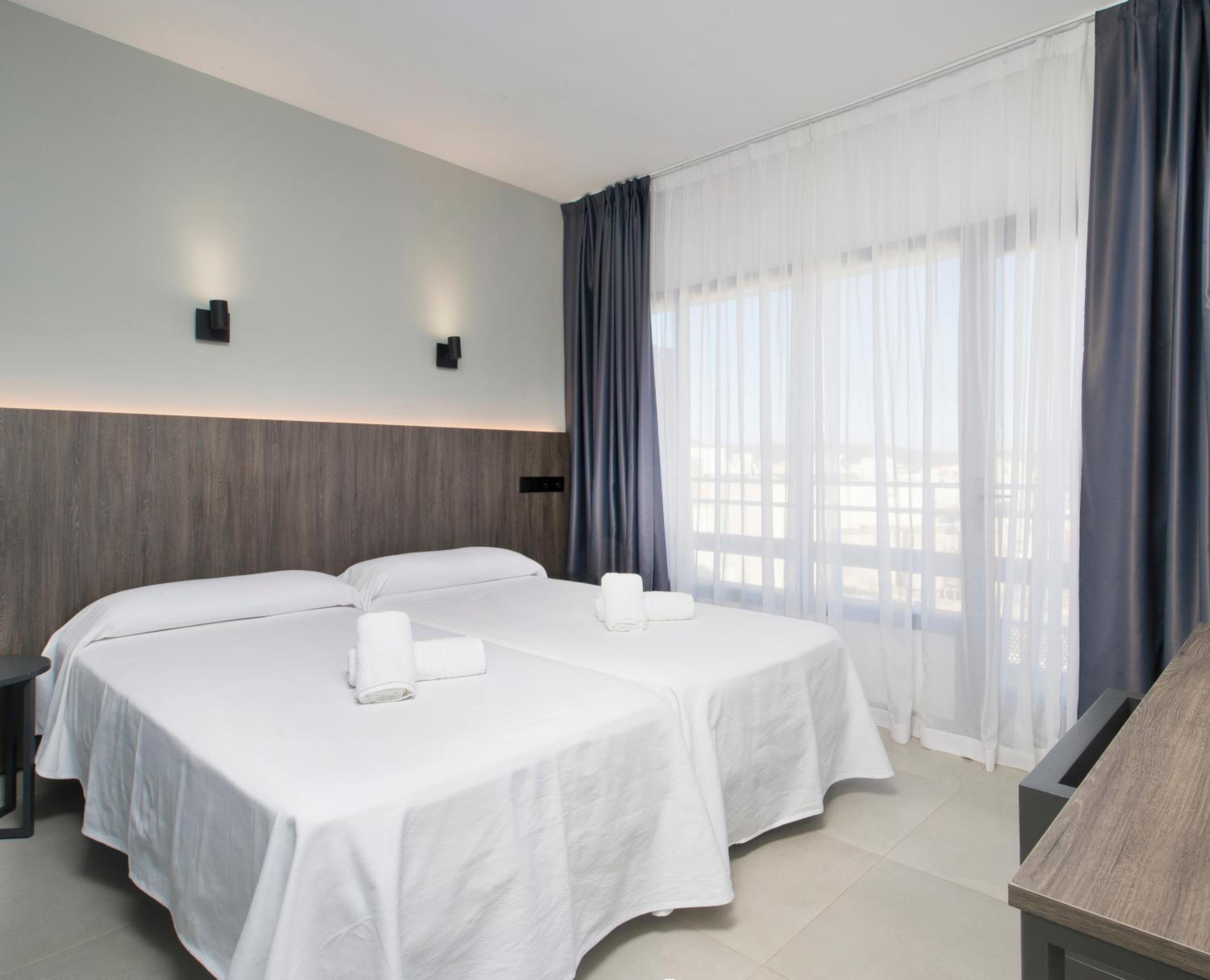 Hotel Base Ibiza 12/45