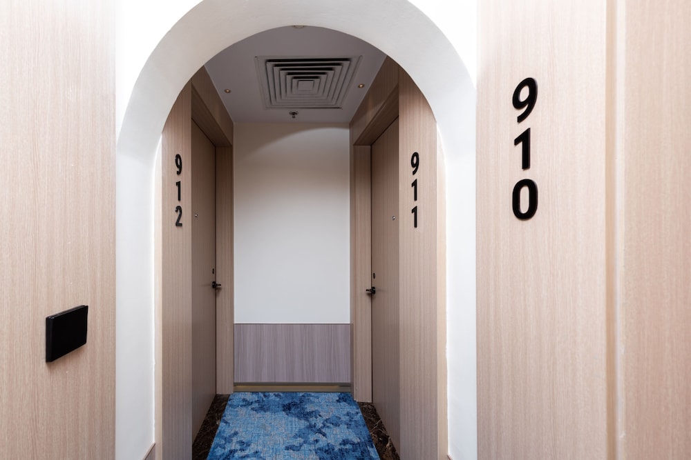 فندق جوار المدينة الفندقية(Jiwar Al Madina Hotel) 7/50