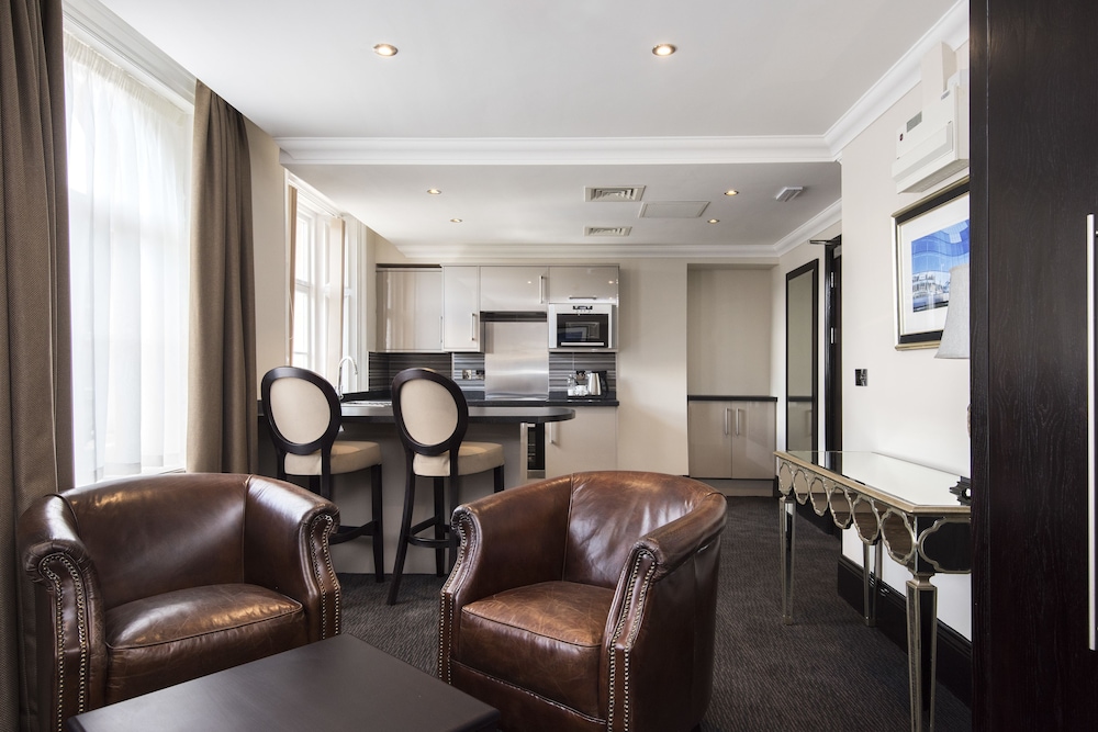 The Vermont Aparthotel 39/46