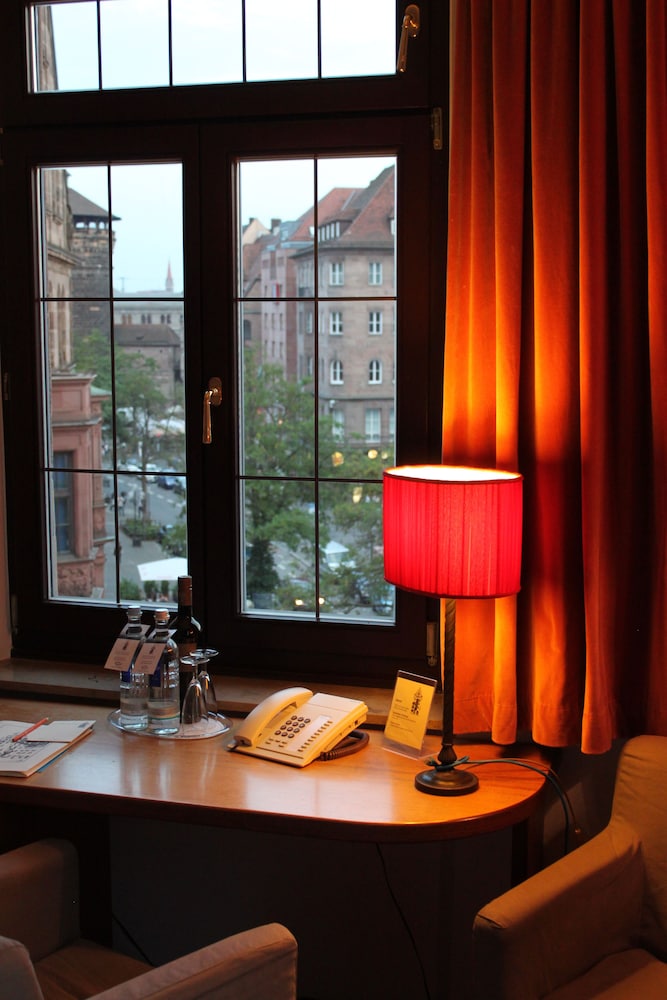 Hotel Deutscher Kaiser 57/66