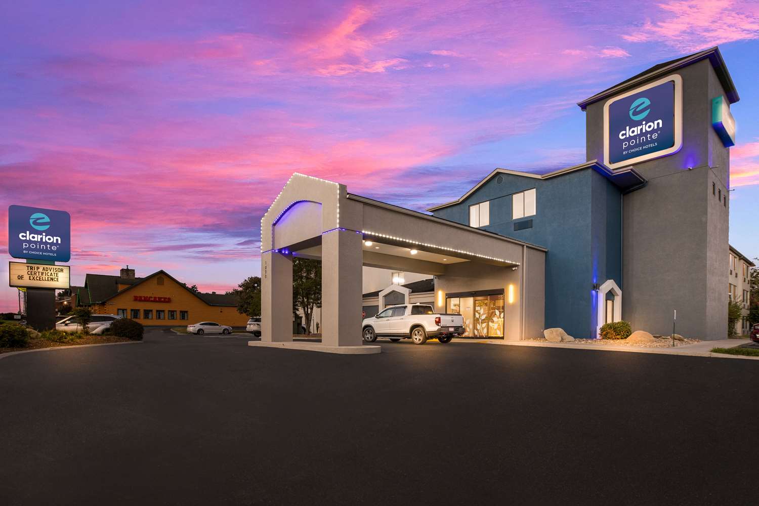 Clarion Pointe Sevierville-Pigeon Forge 2/43