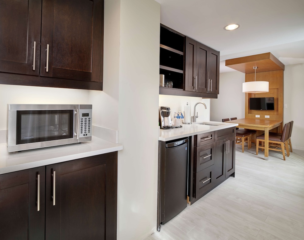 DoubleTree by Hilton Edmonton Downtown 10/50