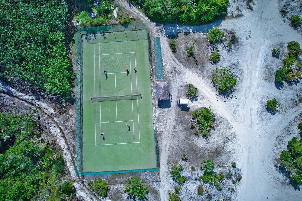 The Meridian Club on Pine Cay 24/48