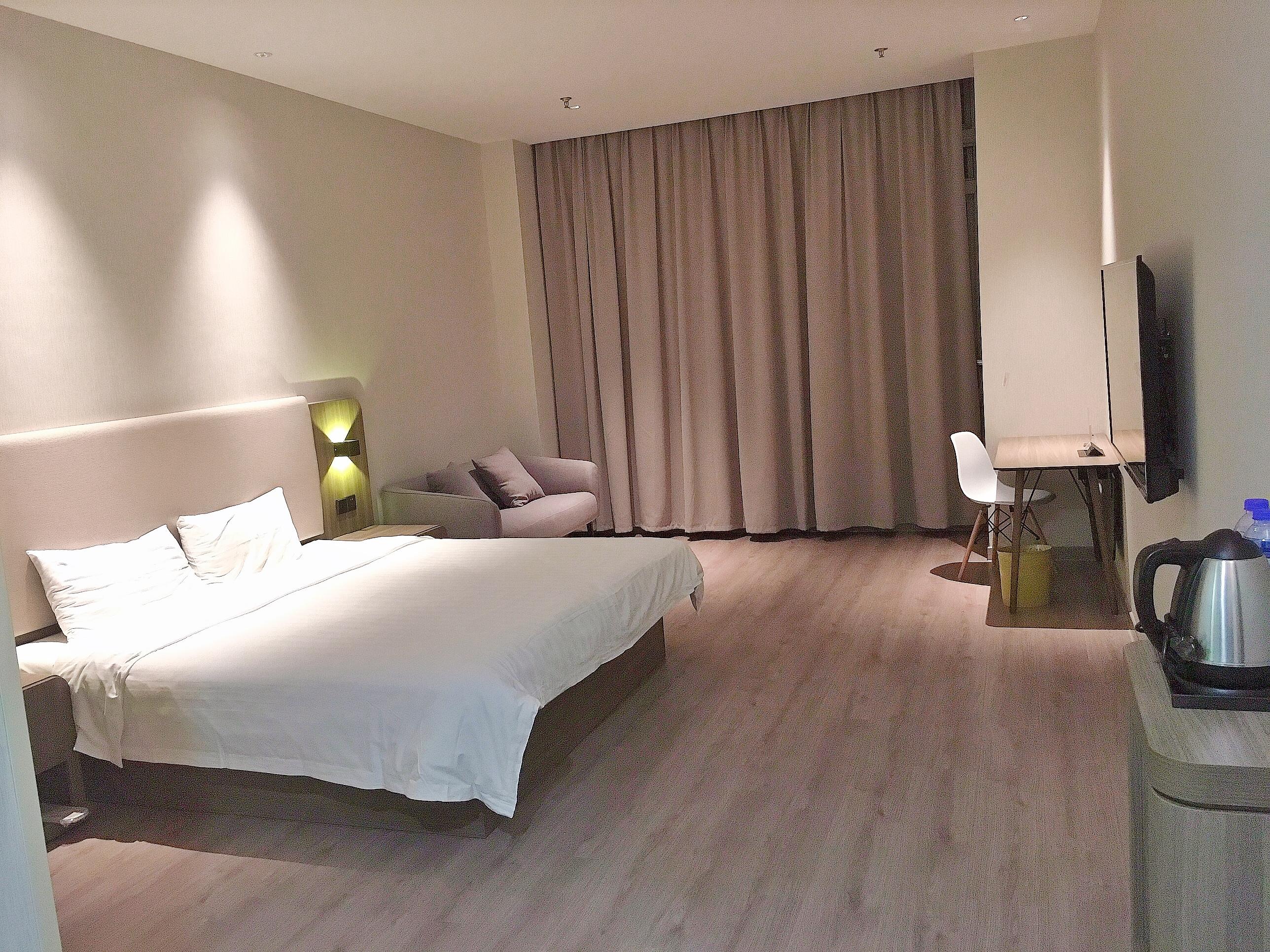 HanTing Hotel (Tongxiang Xiaochang East Road) 6/21