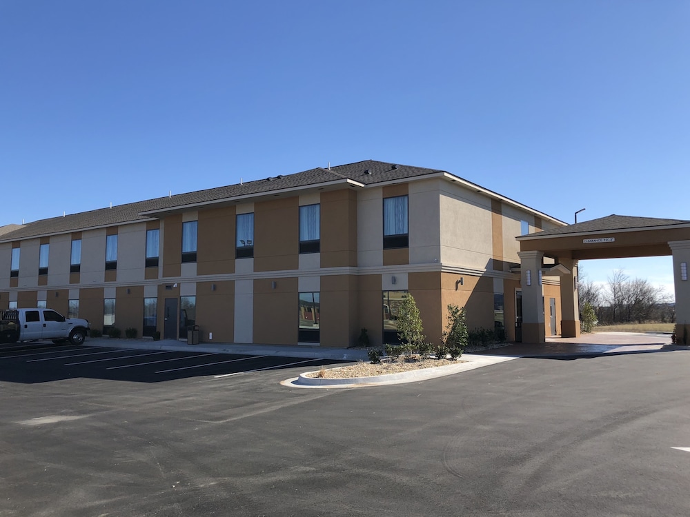 Hotel Glenpool 2/18
