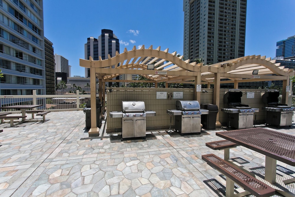 Skyline Island Colony Hotel 40/49