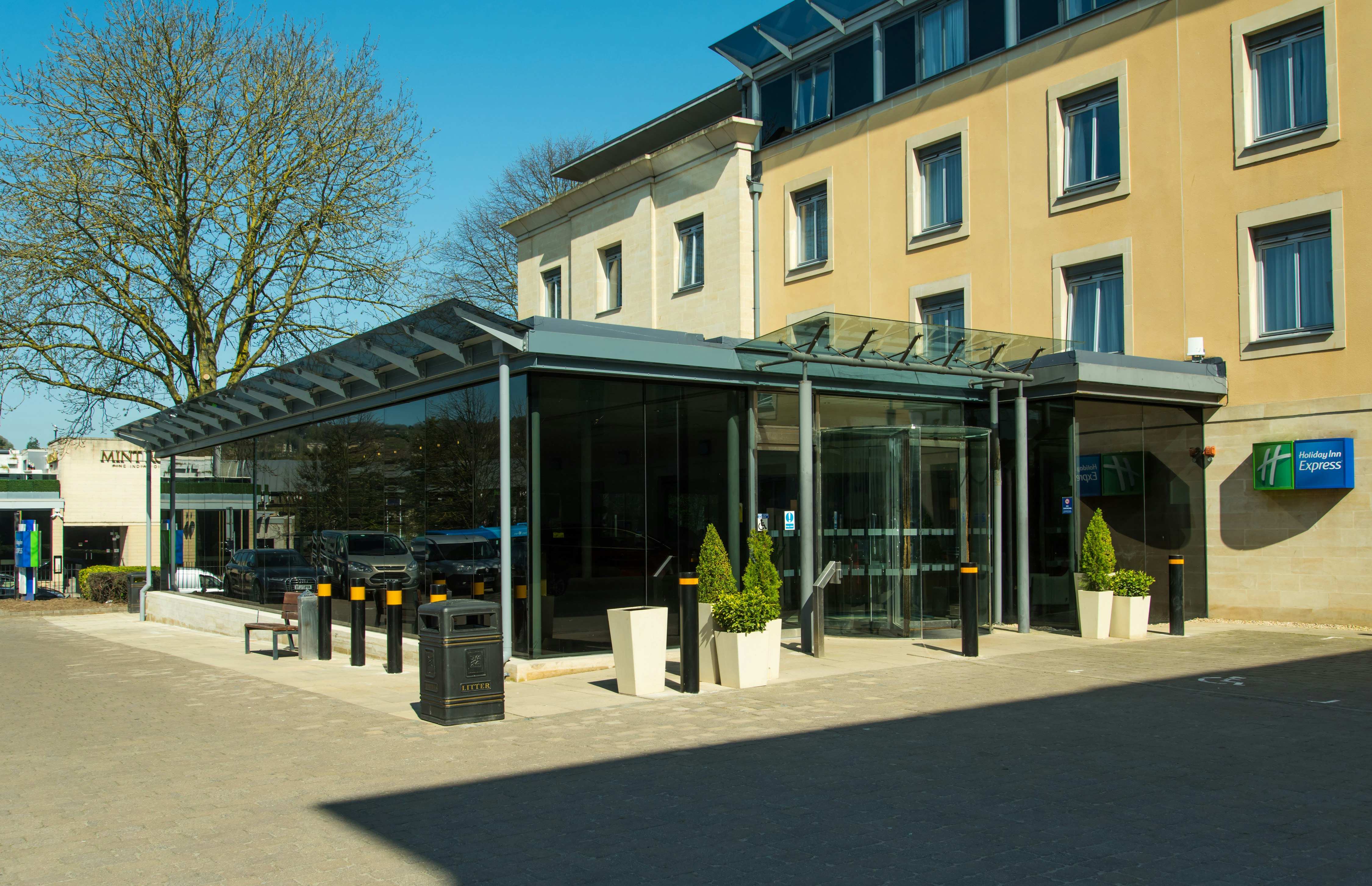 Holiday Inn Express Bath an IHG Hotel 2/43