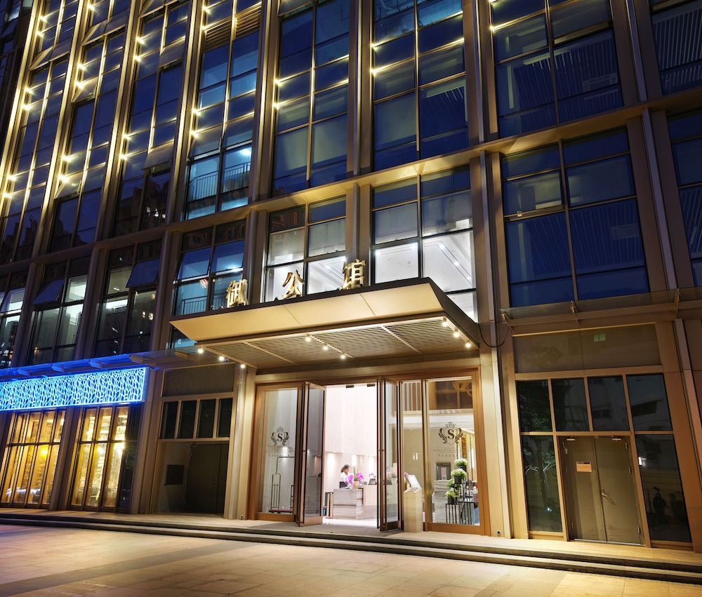 Royal Star Apartment Central City Branch 2/50