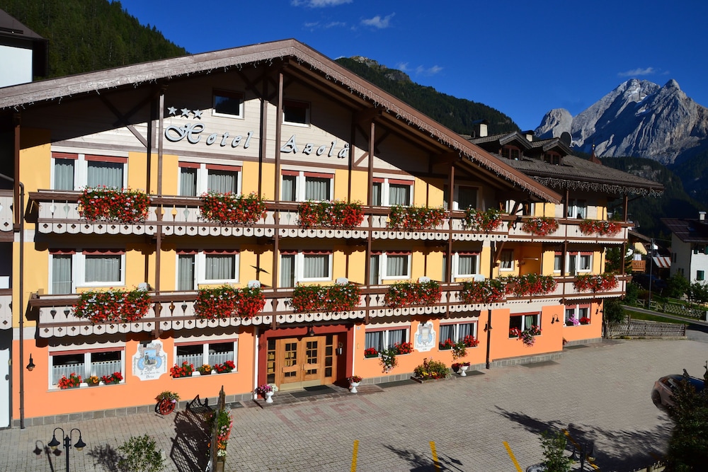HOTEL AZOLA 3/50