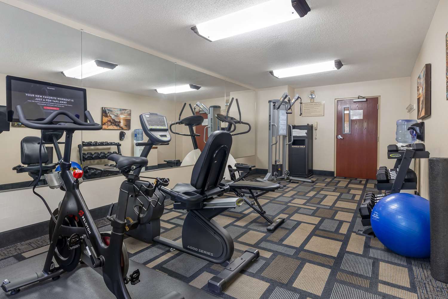 Best Western Plus Berkshire Hills Inn & Suites 23/41
