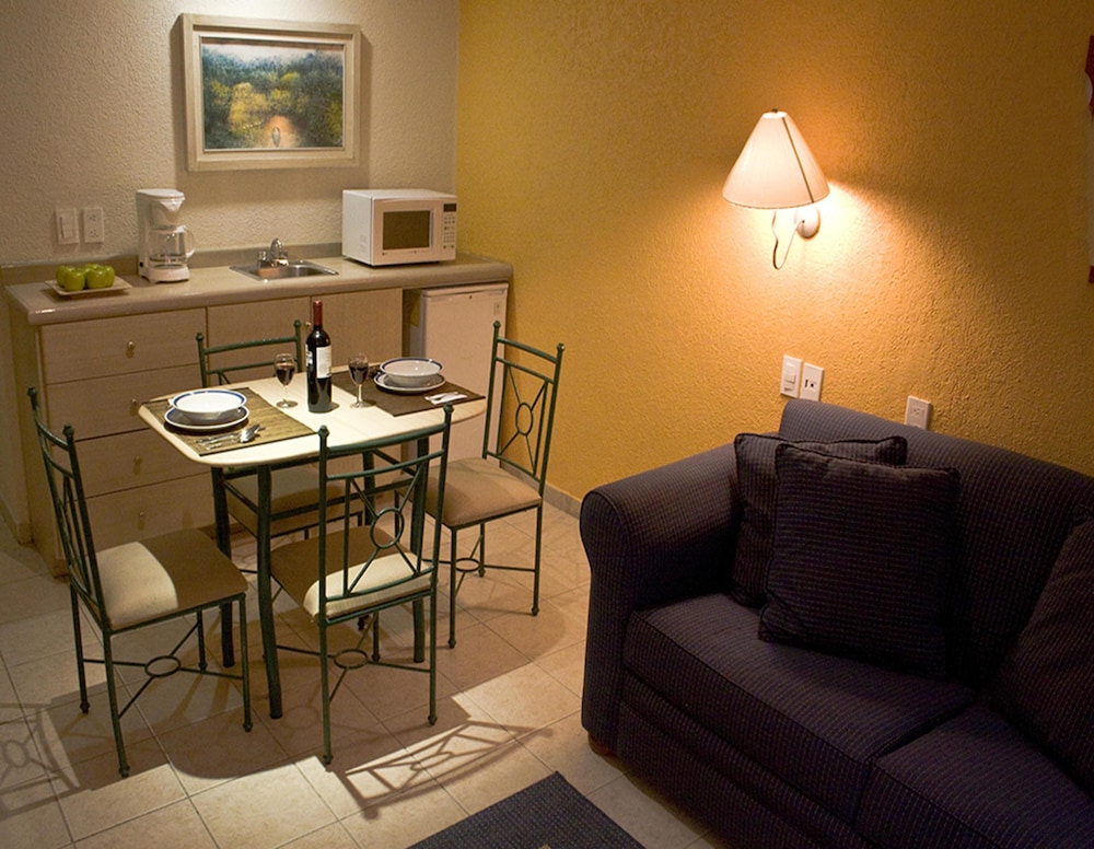 Plaza Inn Express 23/40