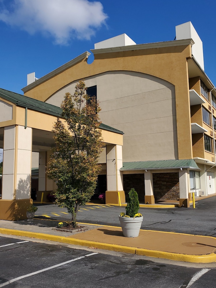 Best Western Plus Laurel 1/51