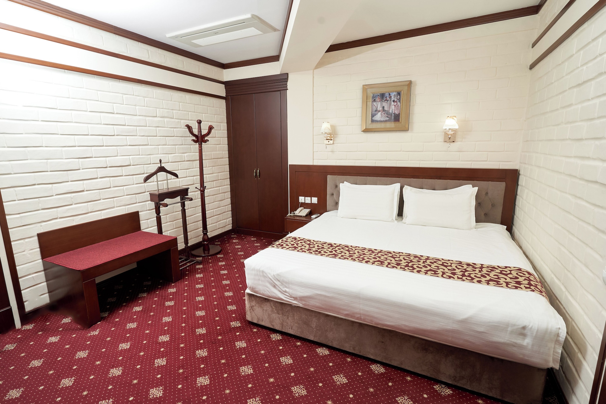 LUXURY, SUITE, KING BED