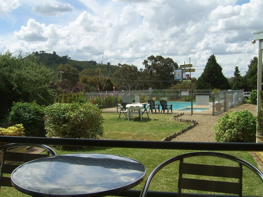 Garden Motor Inn 5/71