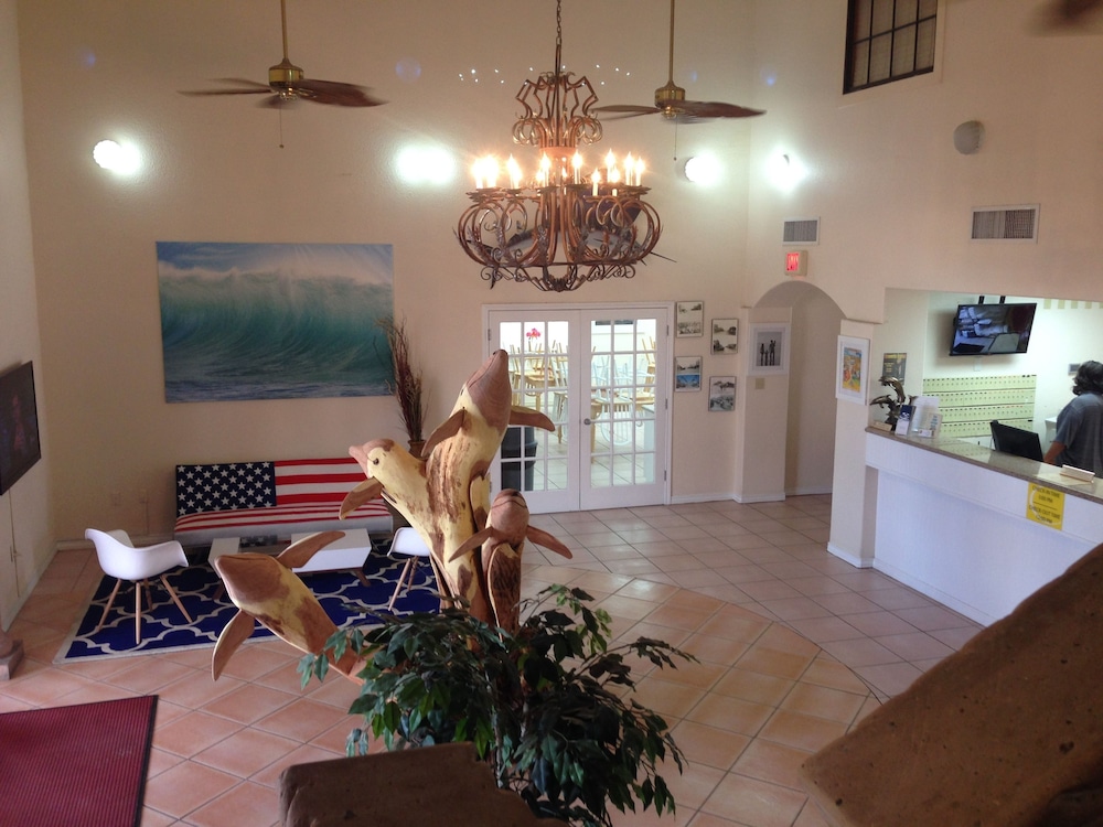 Super 8 By Wyndham South Padre Island 8/25