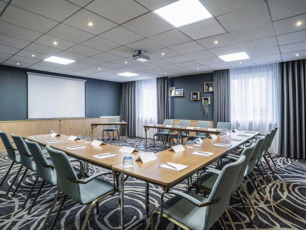 Novotel Glasgow Centre 56/65