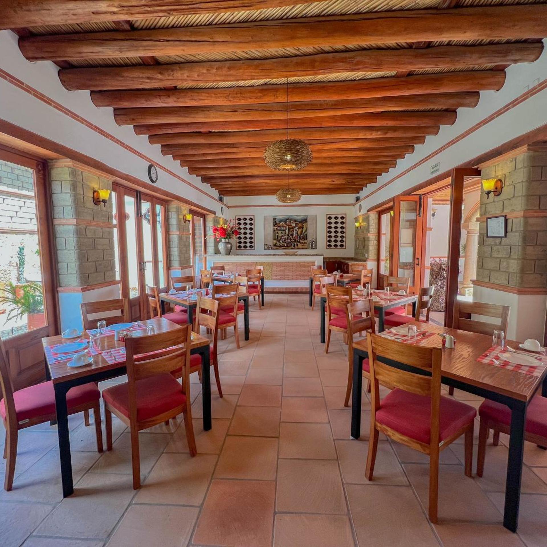 Maria Bonita Hotel 40/50