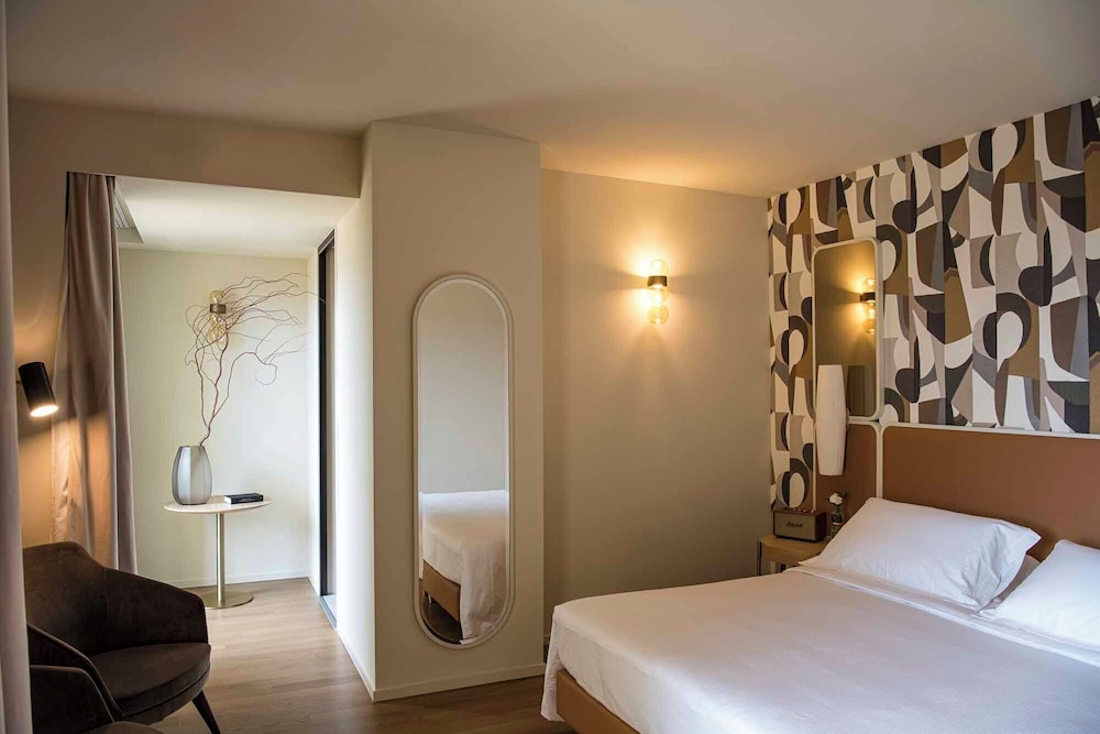SUPERIOR, TWIN BEDS