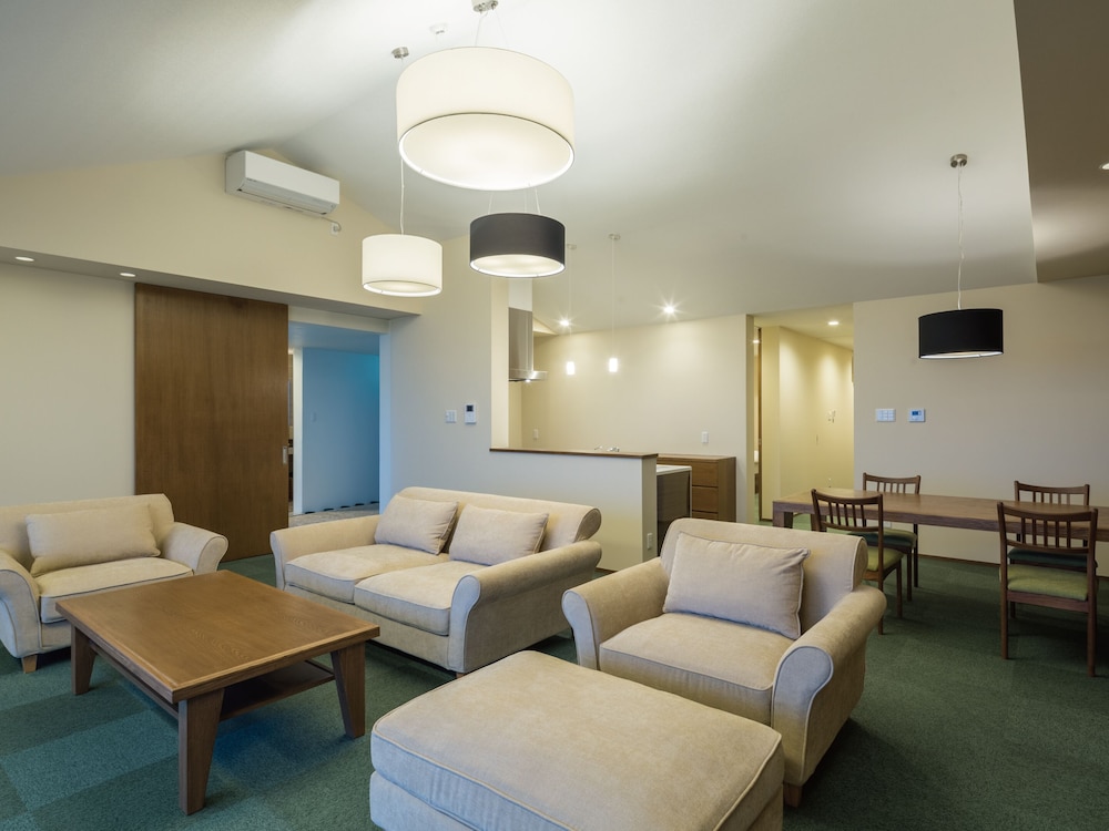 Condominium T-Room 18/34