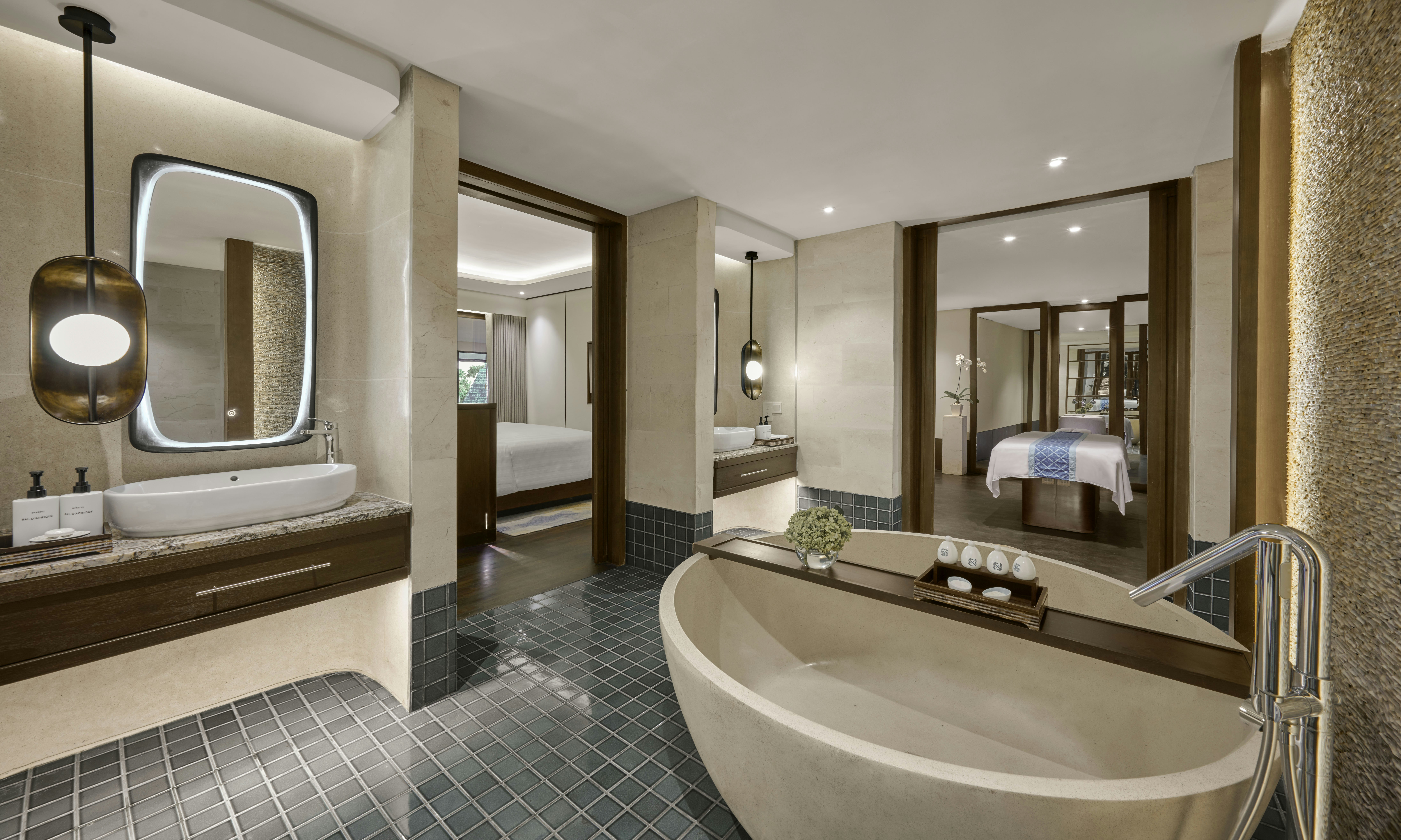Spa, Suite, King Bed, Ocean View