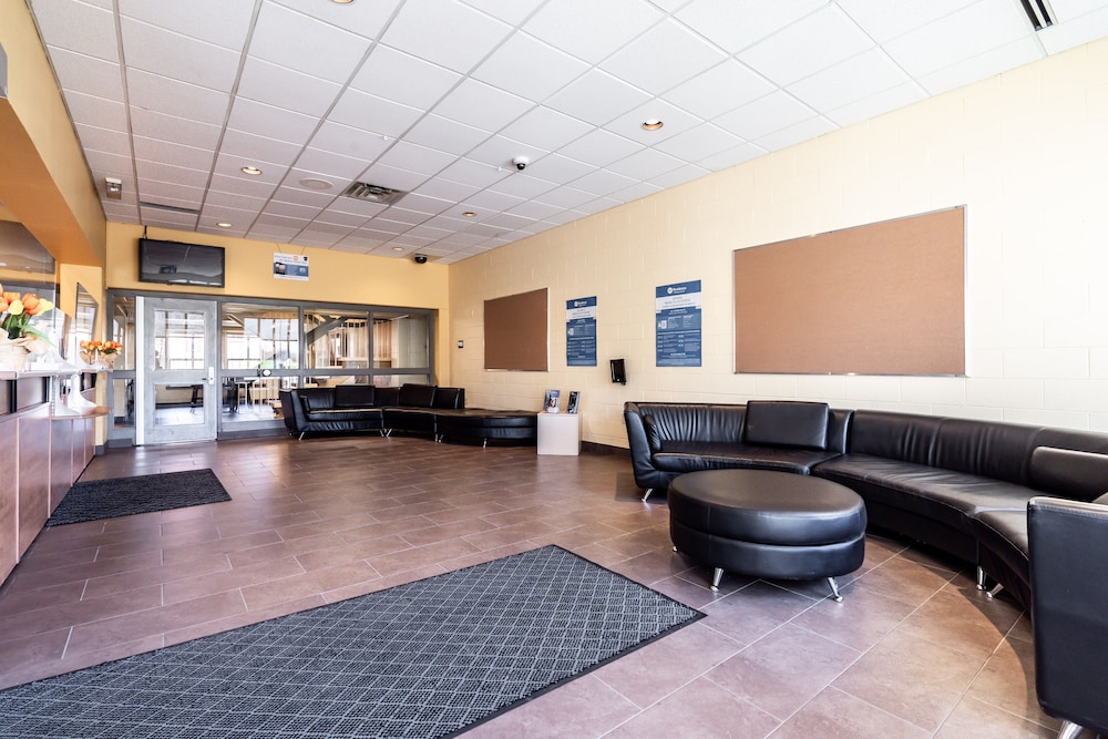 Residence & Conference Centre - Welland 30/50