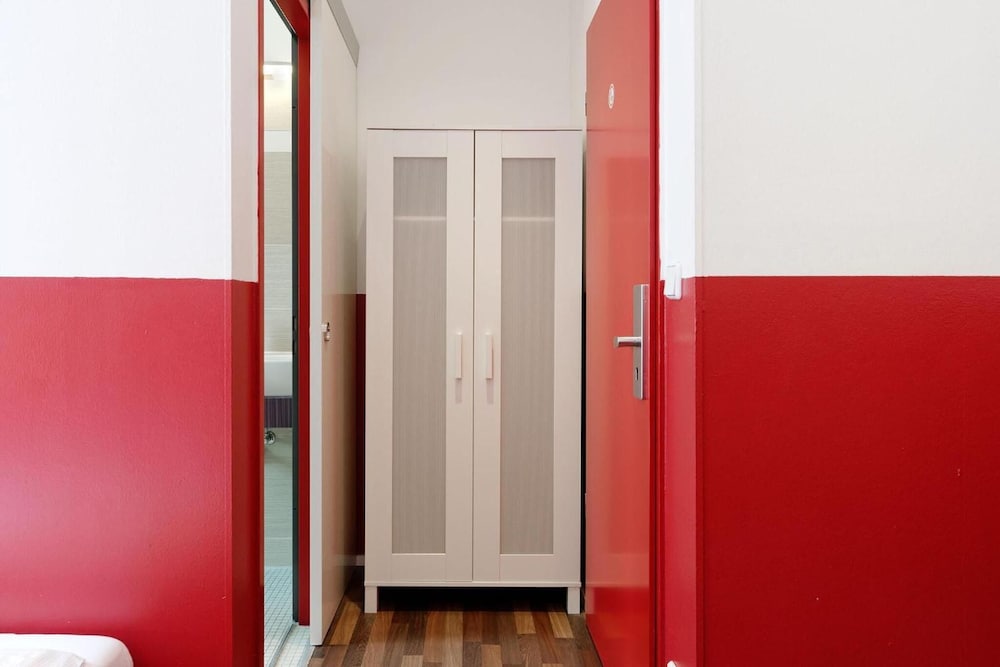 Ballhaus Berlin Hostel 31/65
