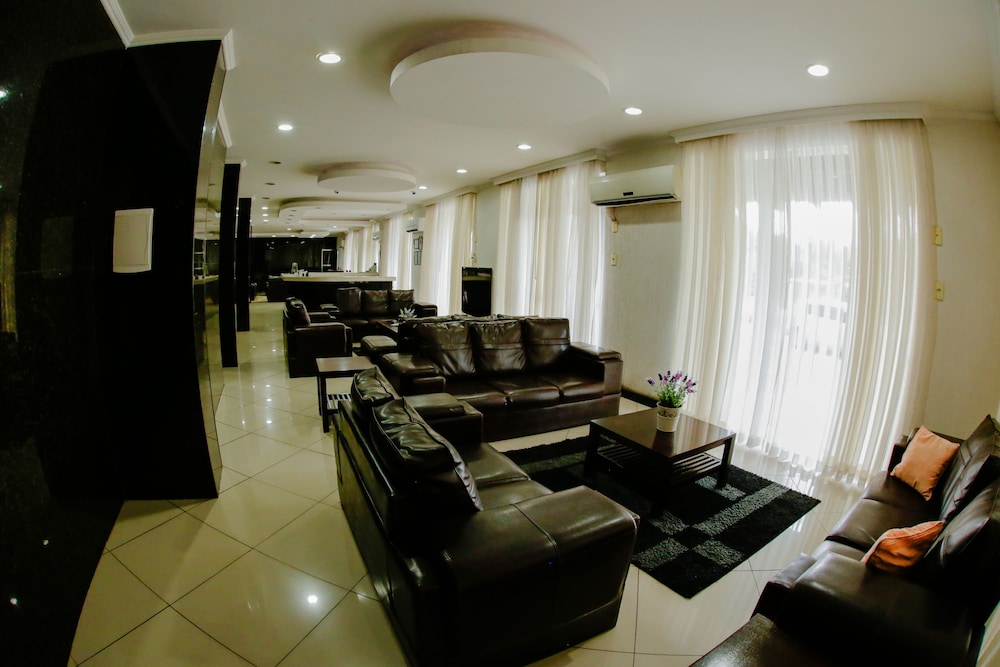 Acropolis Marina Hotel 48/57