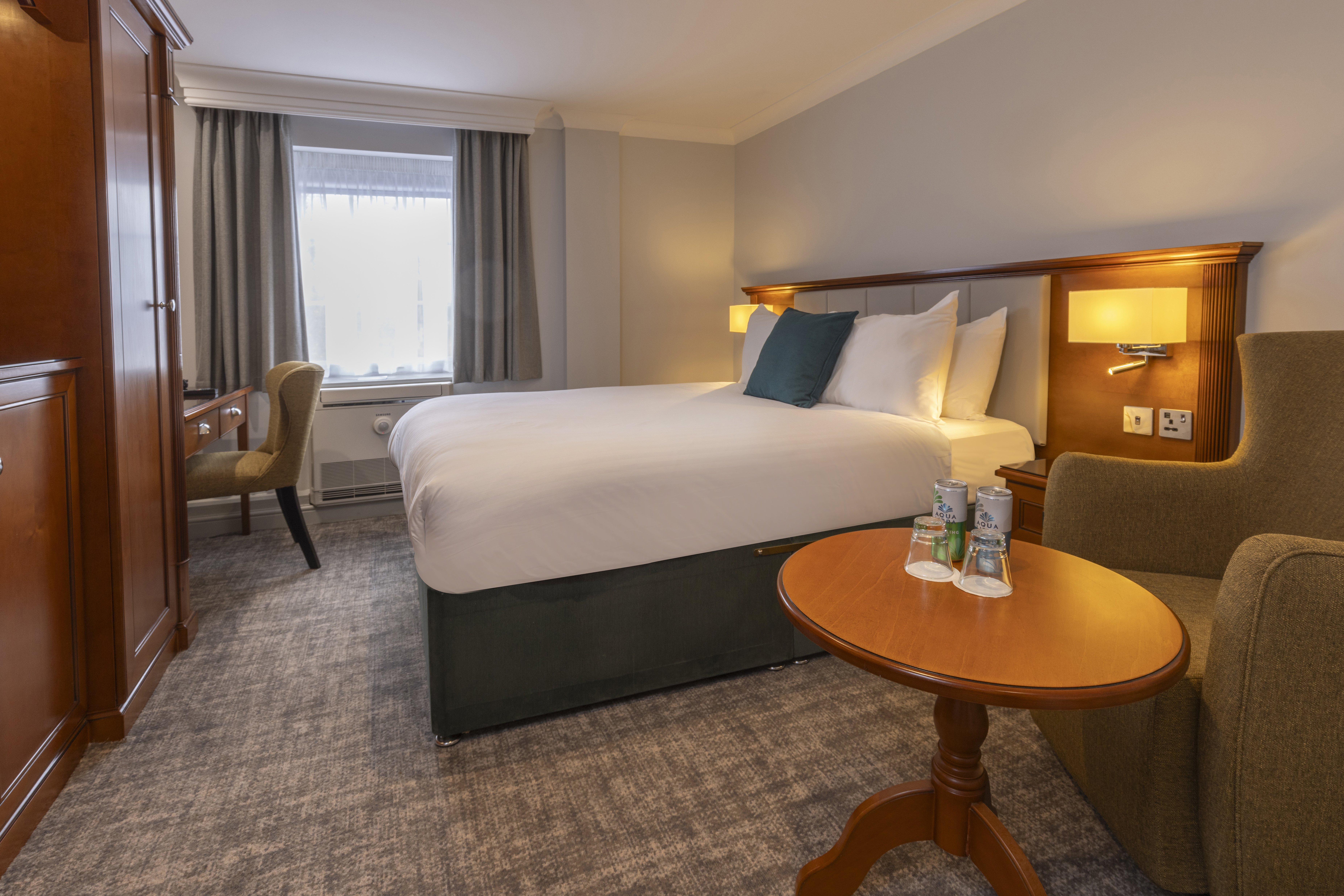 Yew Lodge Hotel East Midlands Airport 40/79