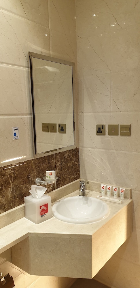 فندق واجنحه سويس سبيرت متروبوليتان - الرياض(Swiss Flora Inn Hotel Riyadh) 47/52