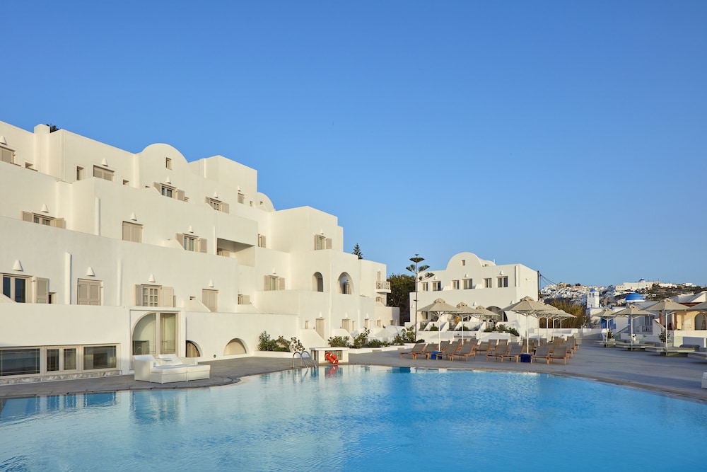Santorini Palace Hotel in SANTORINI