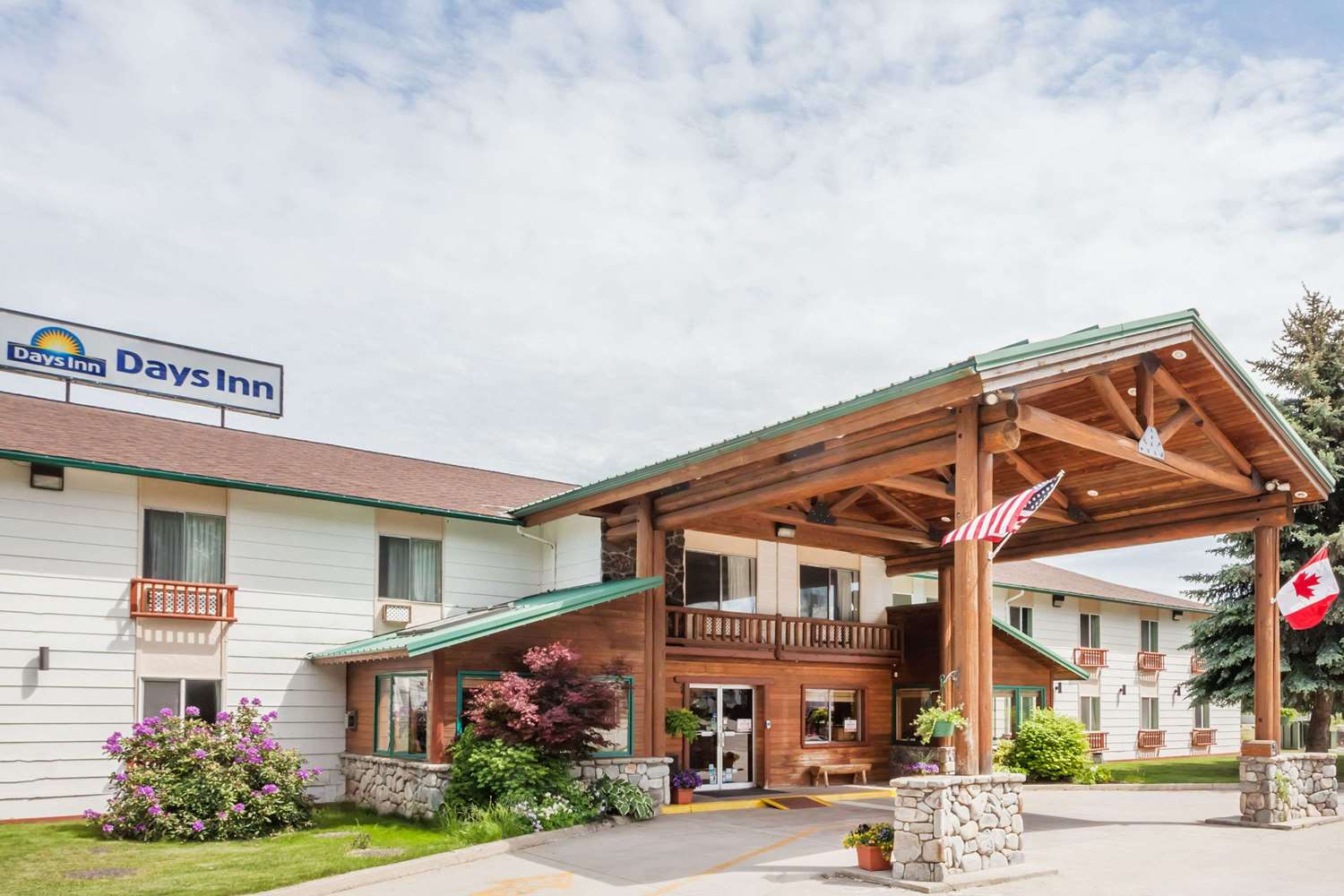 Sandpoint Inn Ponderay, ID 2/8