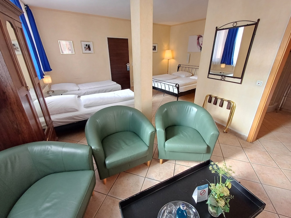 TRIP INN PostHotel Duren 28/50