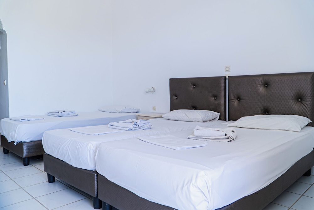 Ikaros Hotel 32/70