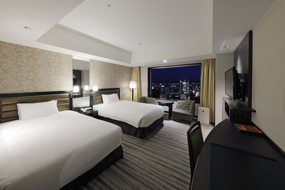 MODERATE, TWIN BEDS, HIGH FLOOR