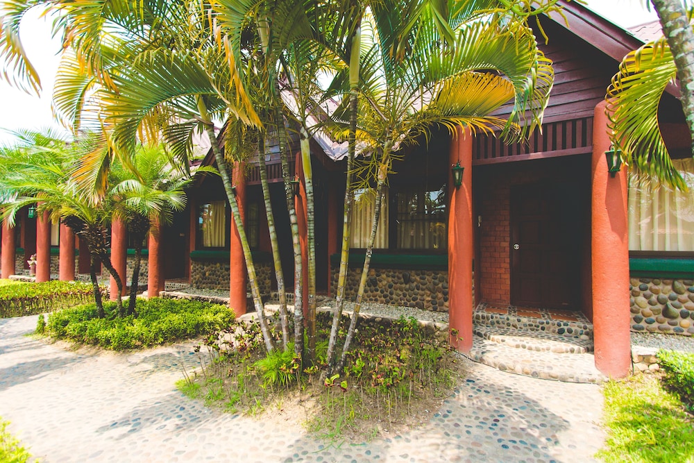 SILAMANEE RESORT & SPA HOTEL 49/59
