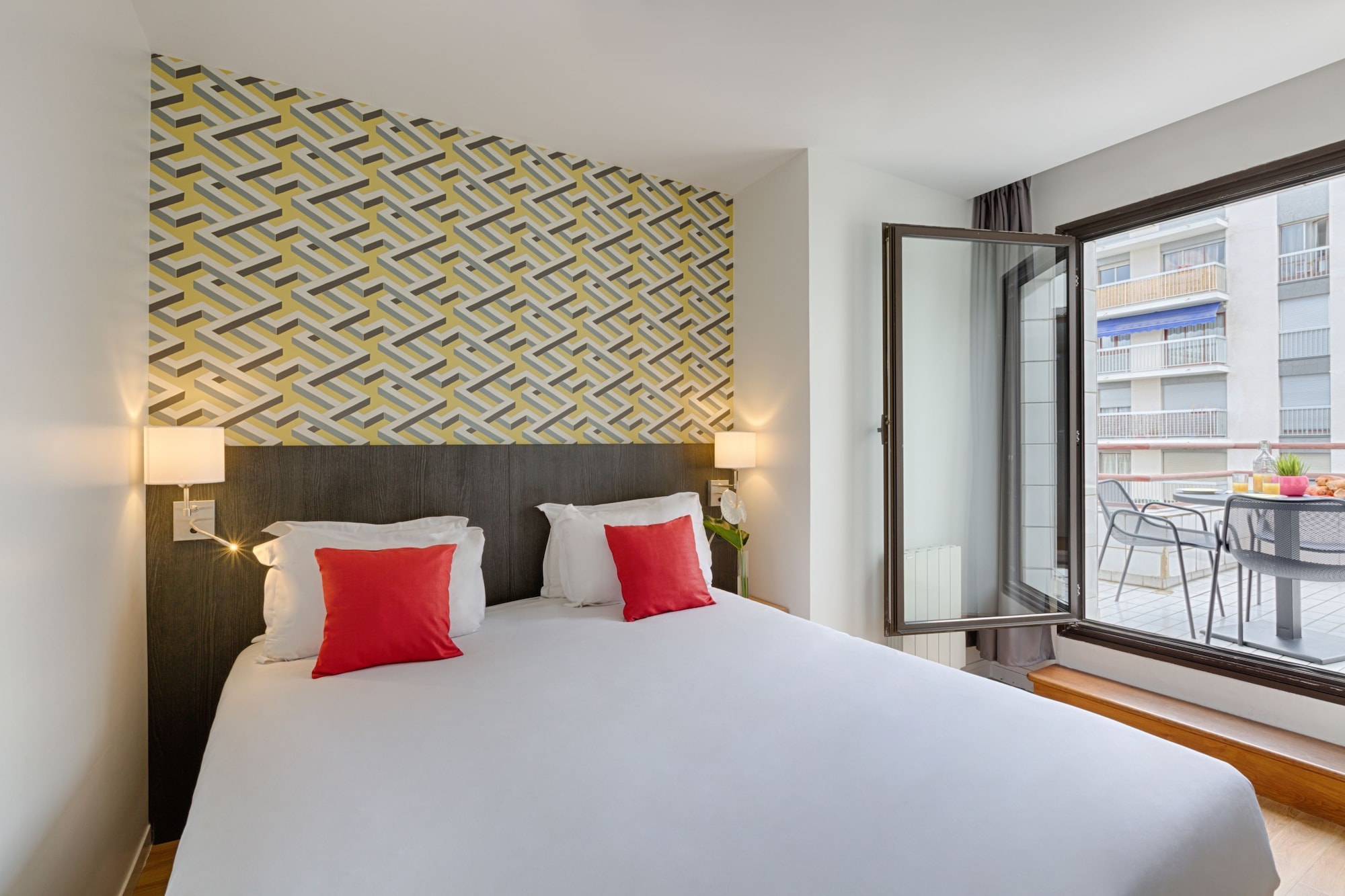 1 BEDROOM, APARTMENT