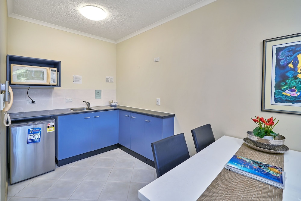 NORTH COVE WATERFRONT SUITES 8/58