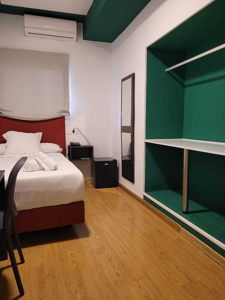 ROOM, SINGLE, SINGLE BED