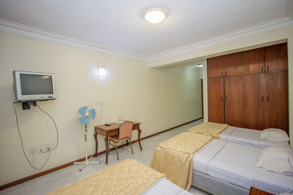 Holiday Express Hotel 56/74
