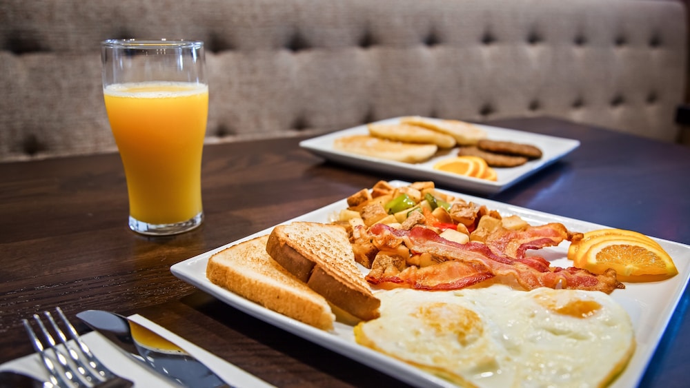 Holiday Inn - Clarksville Northeast, an IHG Hotel 27/69