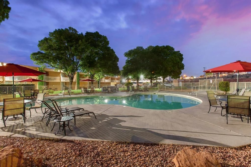 Scenic View Inn - Lake Powell - Page AZ 1/34