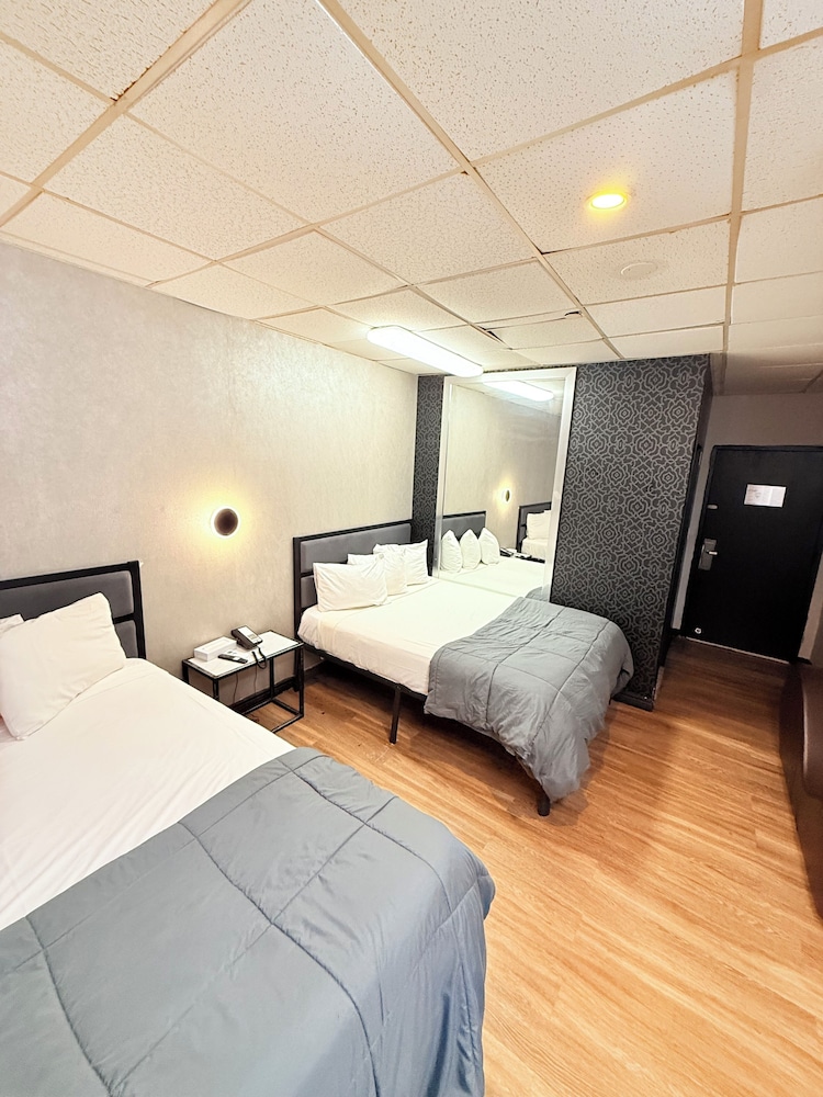 Cabana Hotel Yankee Stadium 28/61