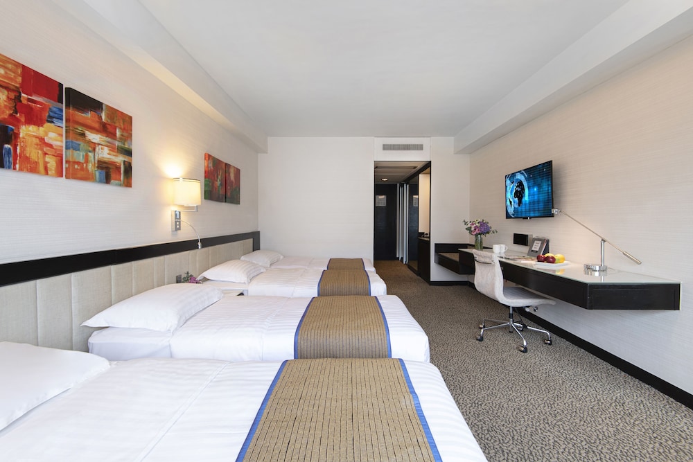 Regal Riverside Hotel 25/69