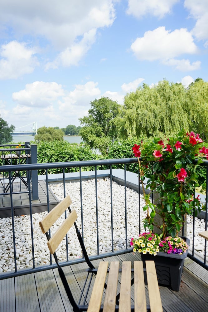 Villahotel Rheinblick 22/50