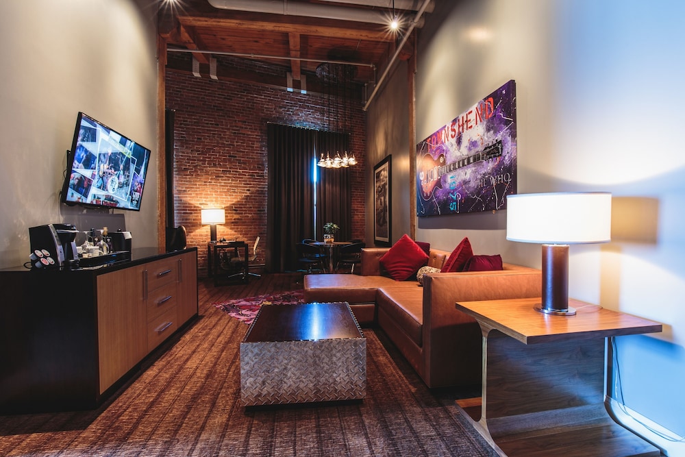 Hard Rock Hotel & Casino Sioux City 44/66