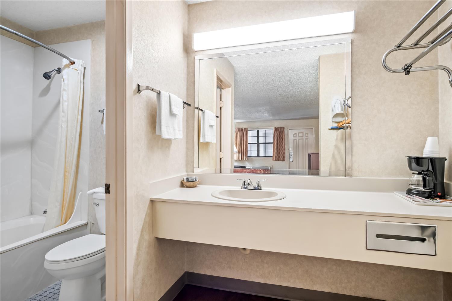 Americas Best Value Inn Midlothian Cedar Hill 30/31