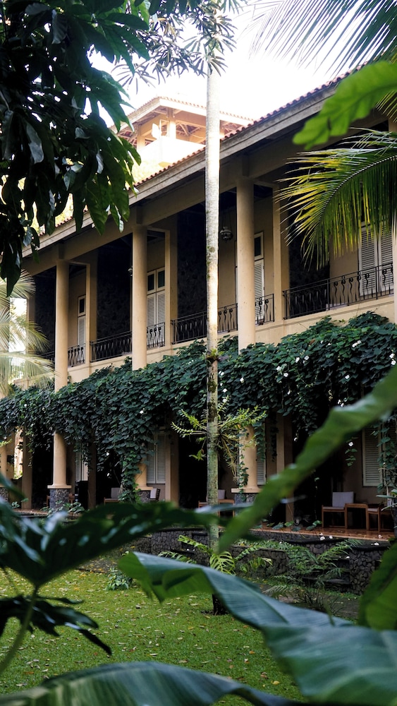 Kayu Arum Resort 5/50