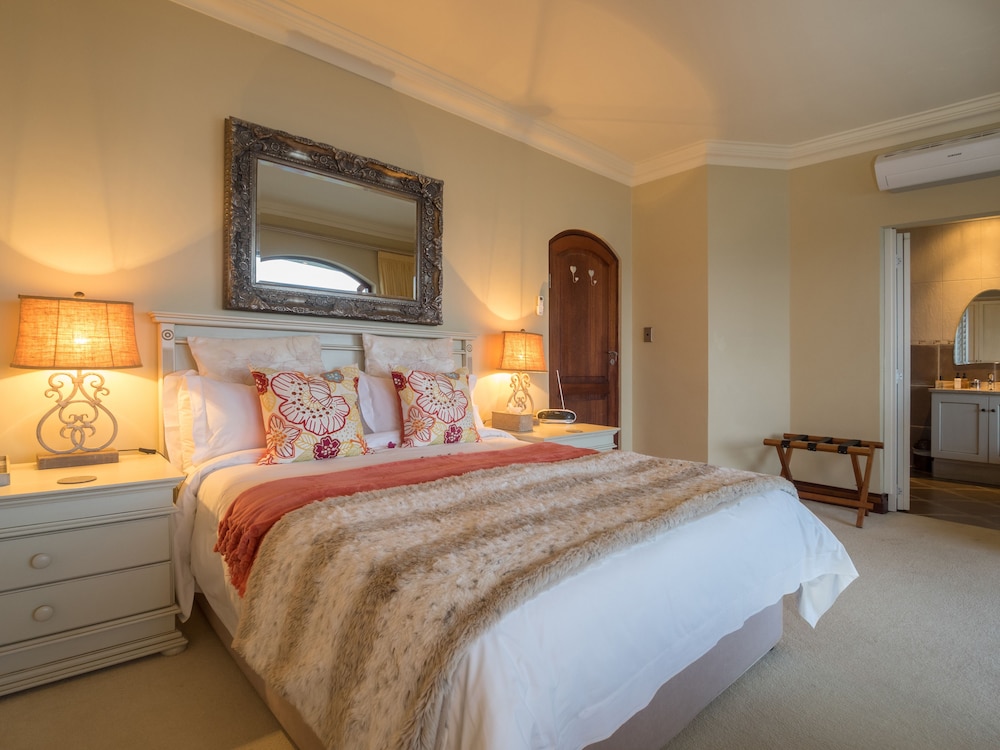 Villa Paradisa Guest House 3/44