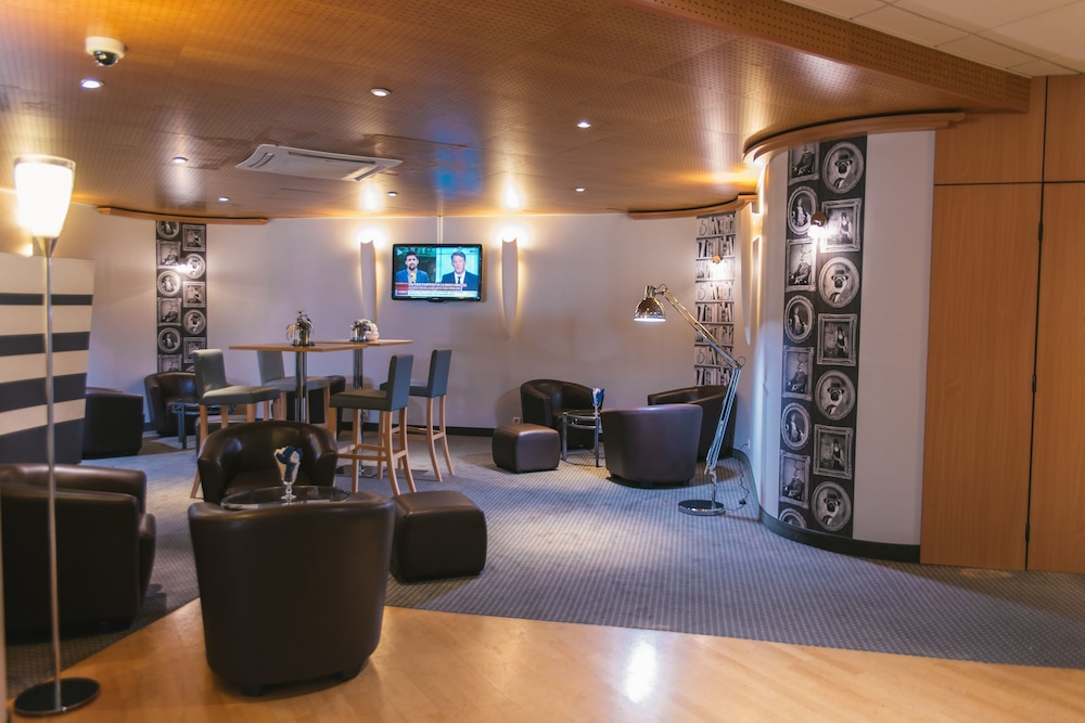Mercure Angers Centre De Congres 33/65
