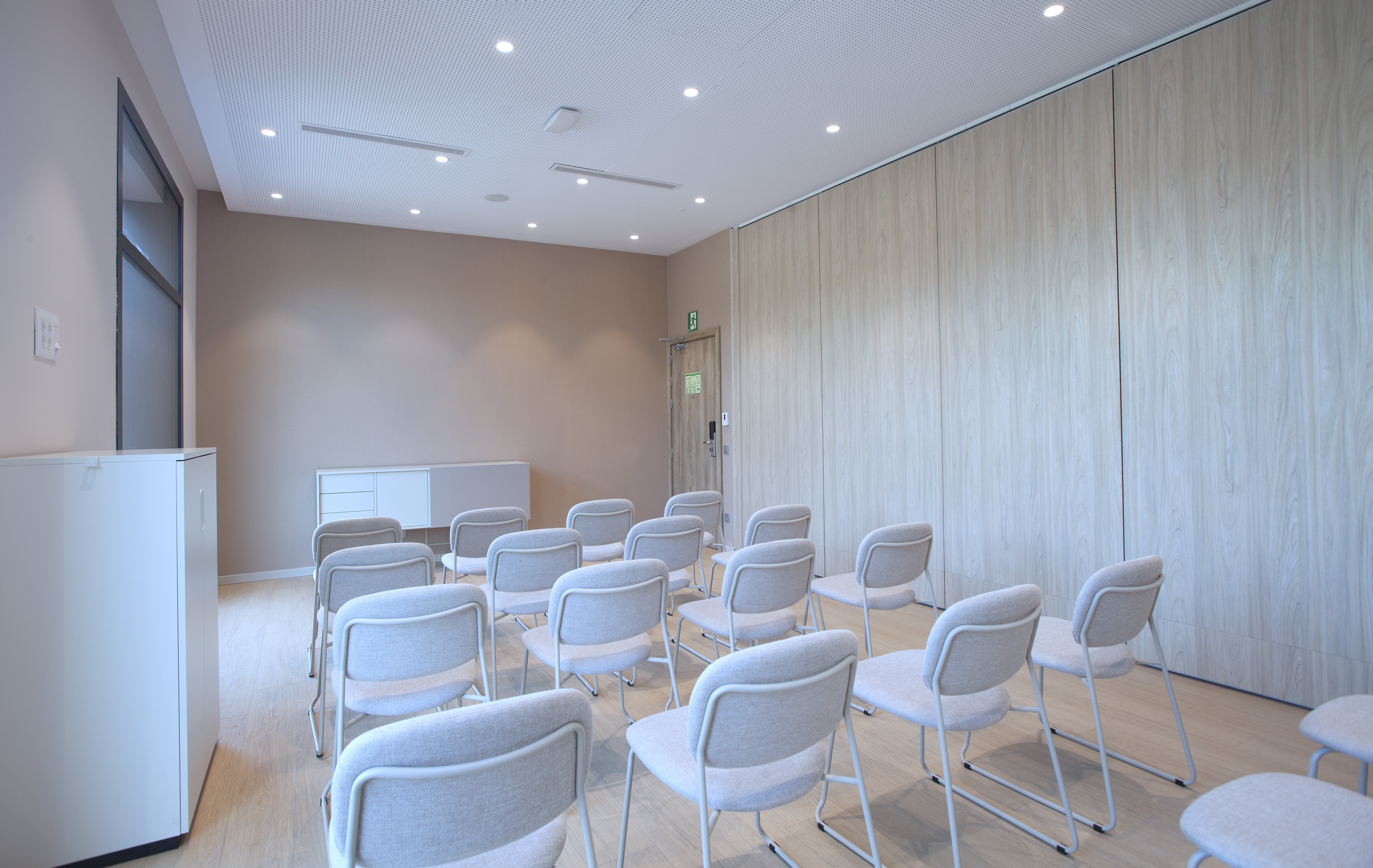 Holiday Inn Express & Suites Barcelona - Sabadell 14/20